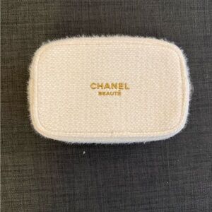 CHANEL Beauté Ivory Pouch with Gold Logo